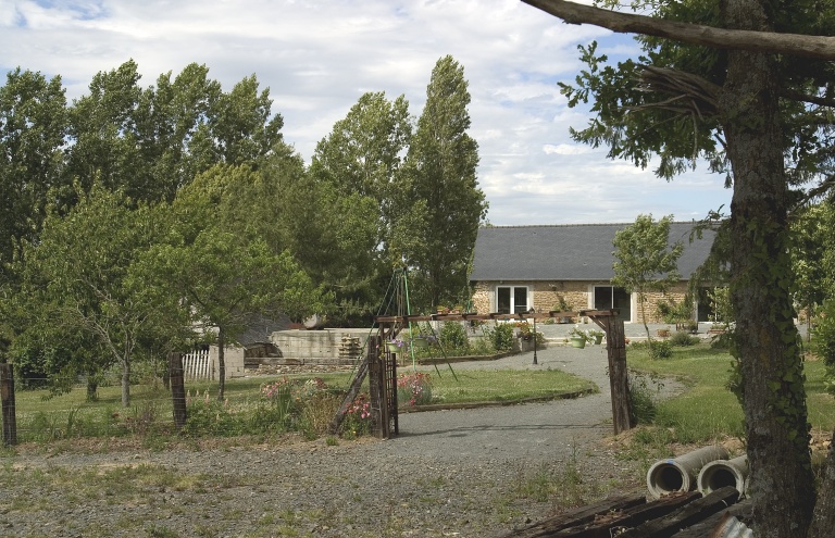 Ferme, actuellement écart, le Perrichait