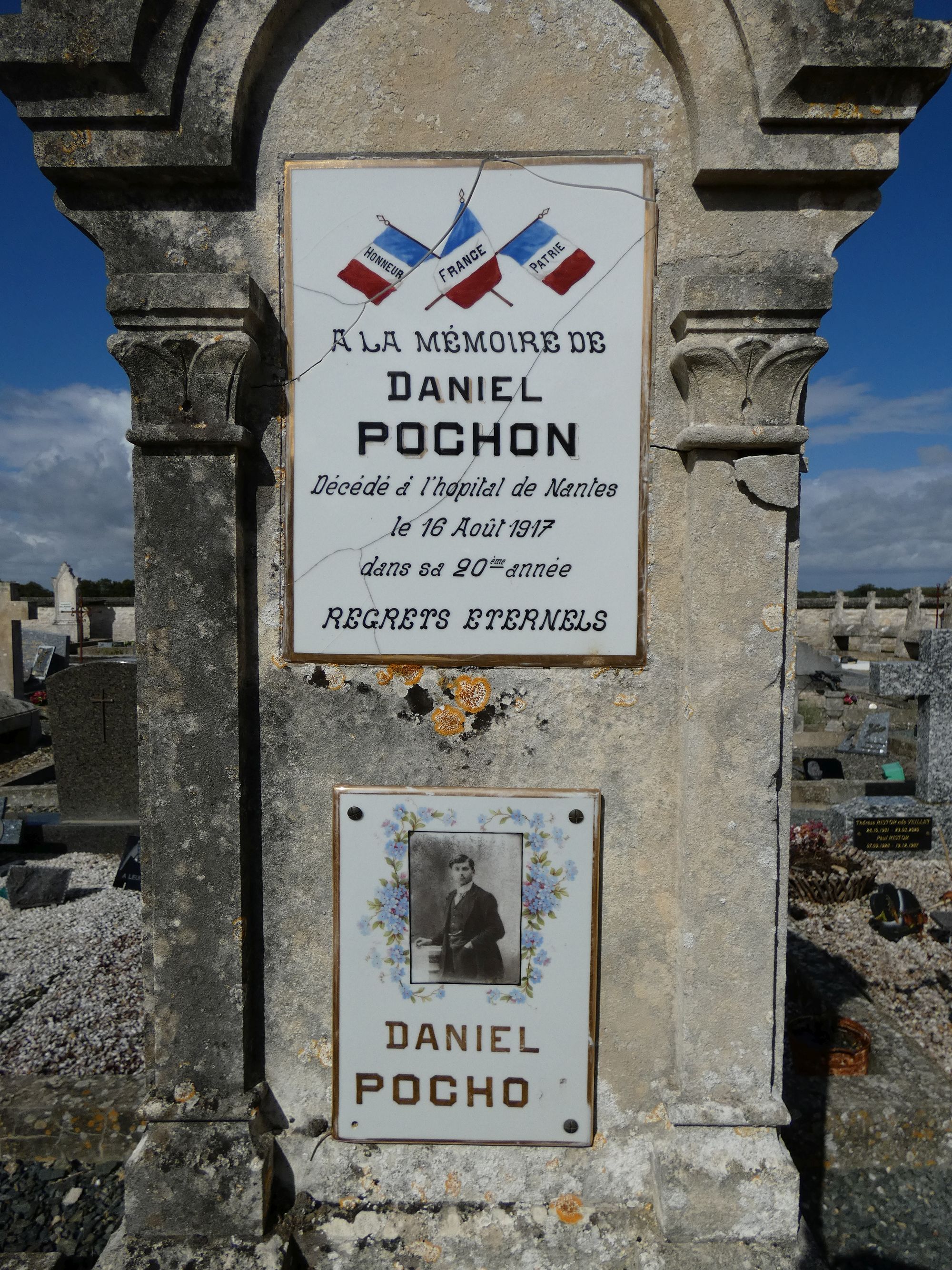 Tombeau de la famille Pochon, dont un soldat de la guerre 1914-1918