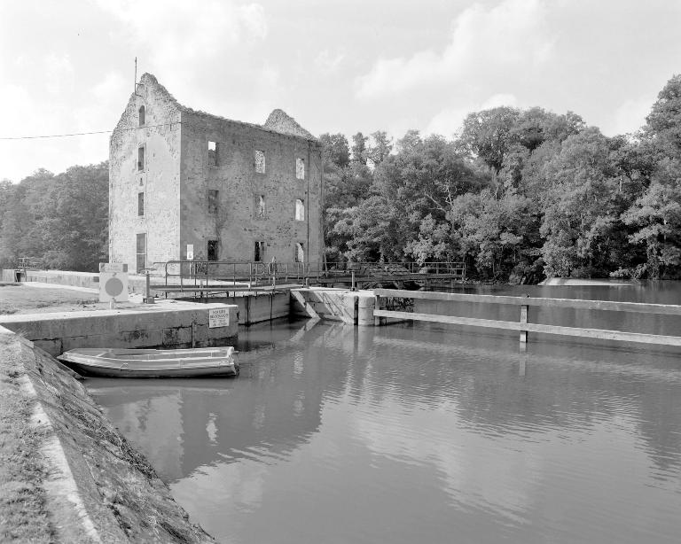 Moulin à farine, puis minoterie du Moulin-de-la-Roche