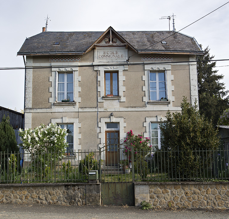 École mixte de Pont-de-Braye, actuellement maison, 50 rue du Val-de-Braye