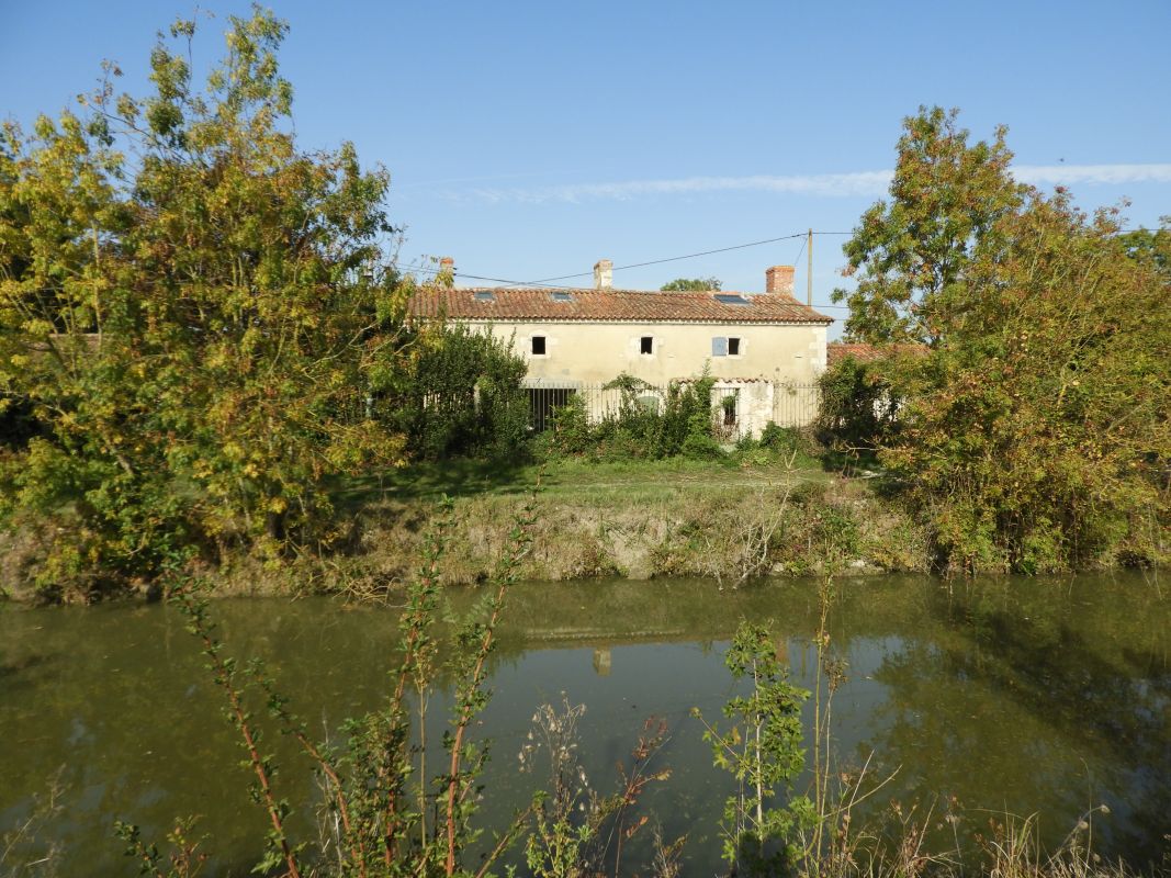 Maisons, fermes : l'habitat à Sainte-Radégonde-des-Noyers