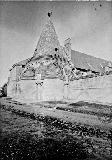 Ancienne abbaye de Fontevraud, puis prison, actuellement centre culturel de rencontre (Centre culturel de l'Ouest), place des Plantagenêts, Fontevraud-l'Abbaye