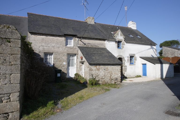 Rangée de maisons, le Grigueny, 1er ensemble