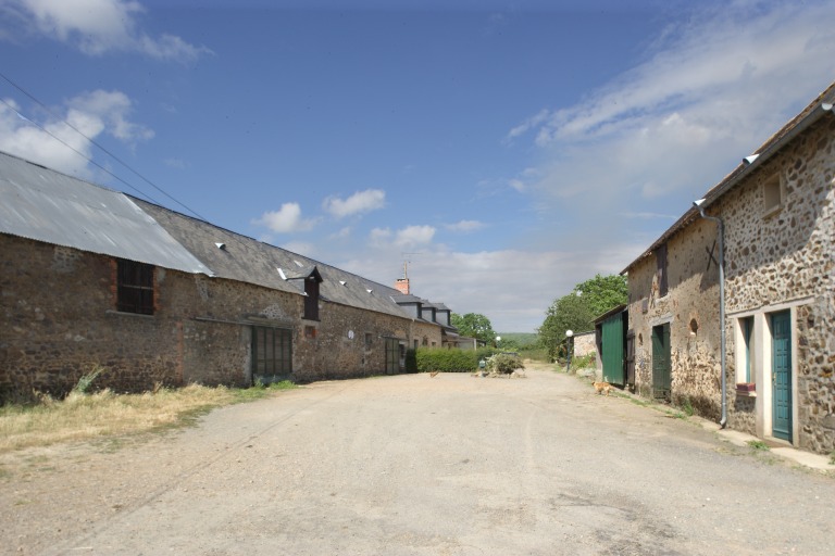 Écart, puis ferme - les Perraudières, Blandouet