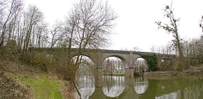 Pont de chemin de fer - Brives, Mayenne