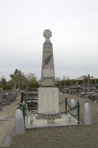 Monument aux morts de la guerre 1914-1918, cimetière de Vaiges