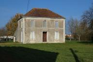 Maison puis centre de loisirs dit le Cercle, actuellement salle paroissiale, 63 route de Benet