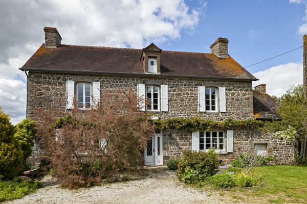 Presbytère de Brétignolles-le-Moulin, actuellement maison