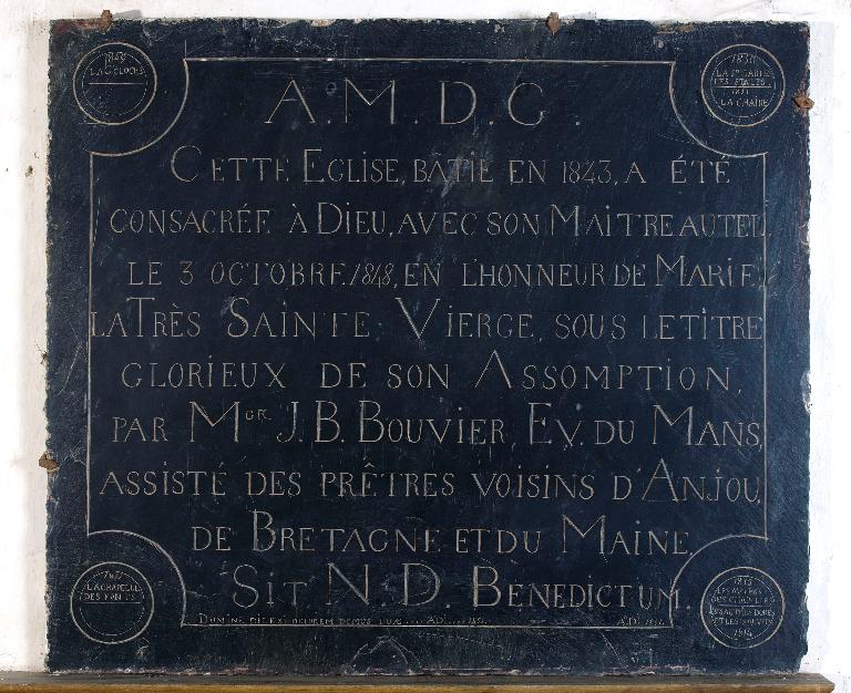 Plaque commémorative de la consécration de l'église - Église Notre-Dame-de-l'Assomption, La Rouaudière