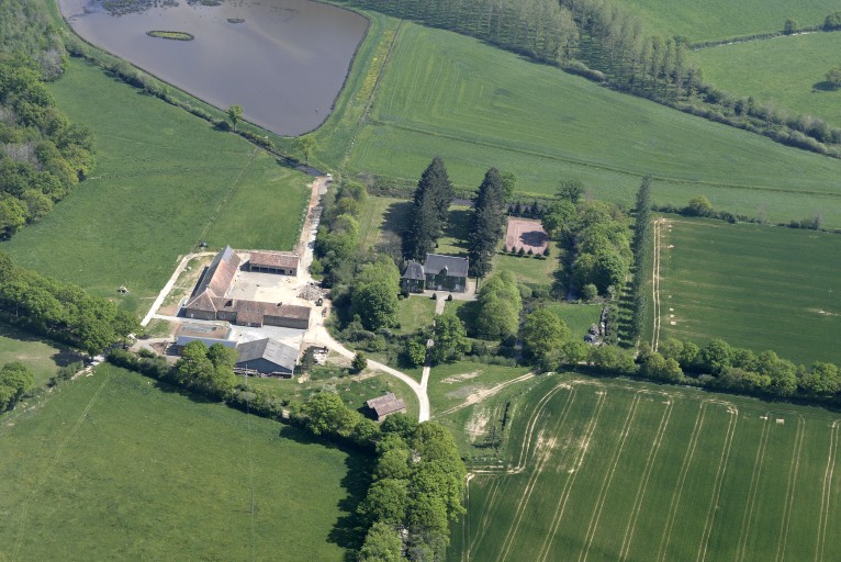 Ferme, actuellement maison - la Vallée, Blandouet