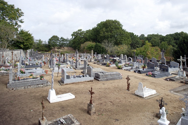 Cimetière - route de Rouessé-Vassé, Blandouet