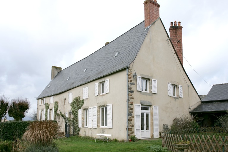 Prieuré de bénédictins Saint-Jacques, actuellement maison, 19 rue du Fief-aux-Moines