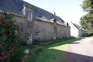 Rangée de maisons, l'Hôtel-Seignac