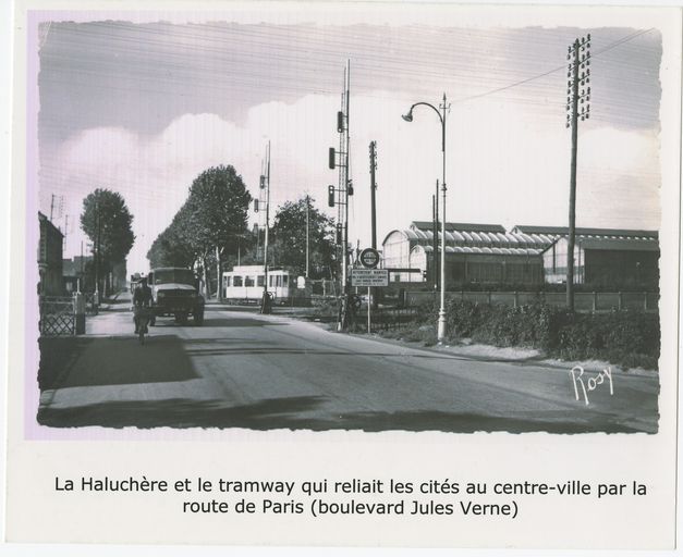 Les passages à niveau et les maisons de garde-barrière sur la ligne ferroviaire Nantes-Châteaubriant