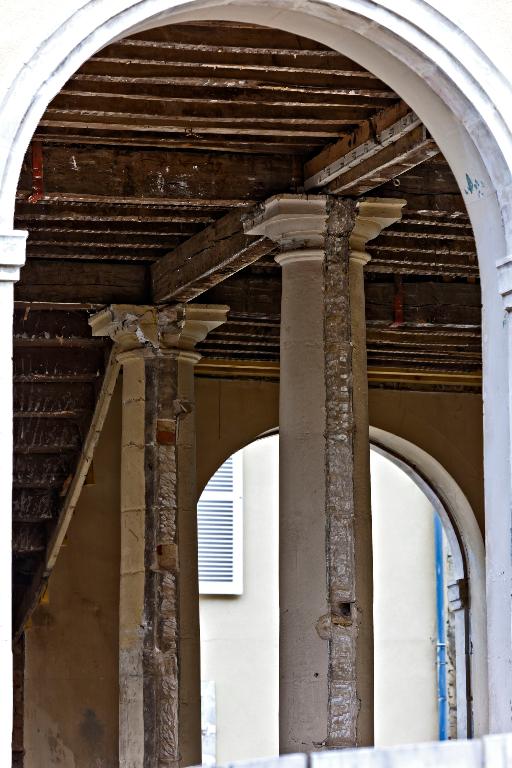 Halle au blé puis halle et justice de paix puis salle des fêtes de Bonnétable