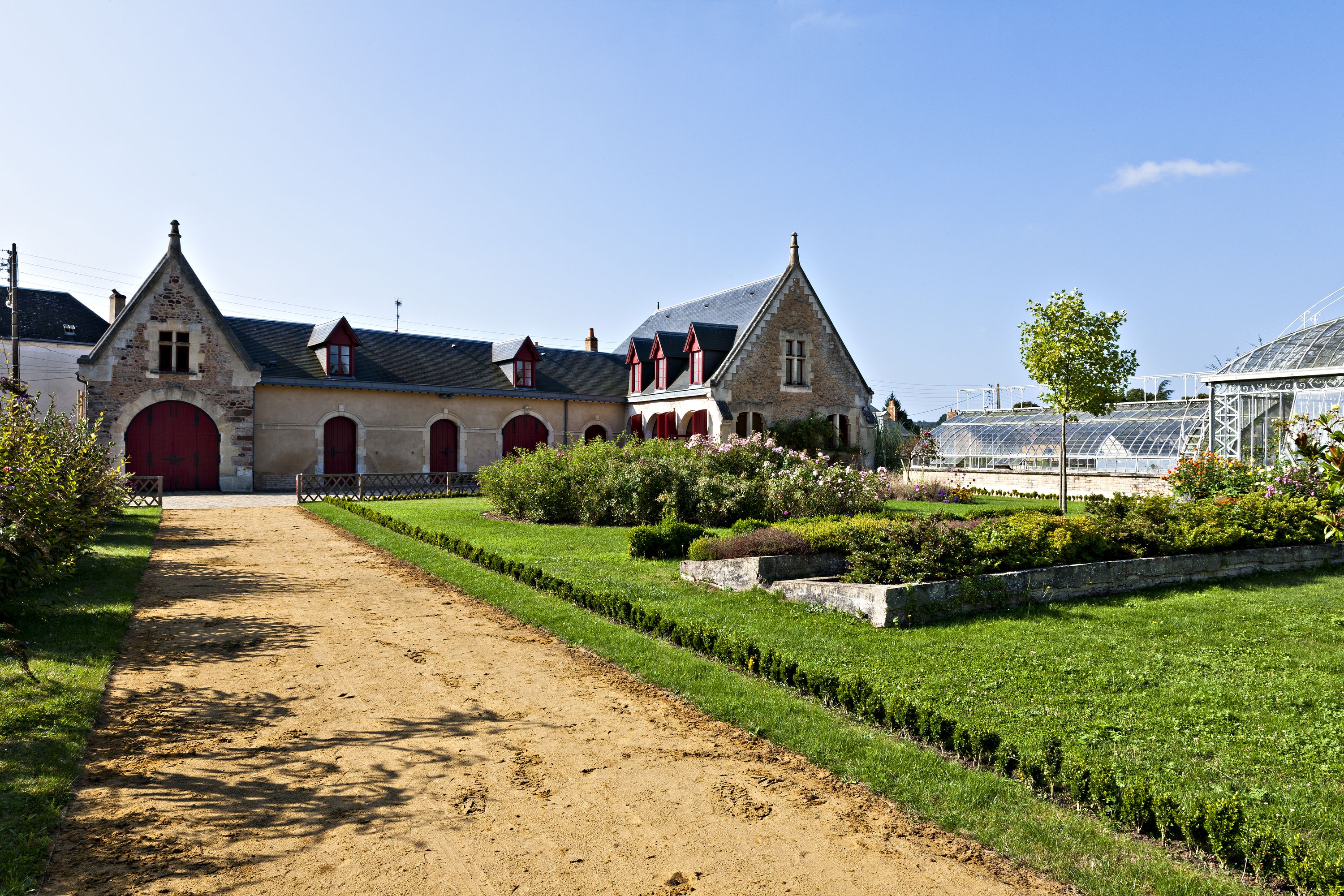 Les communs du château de Bonnétable