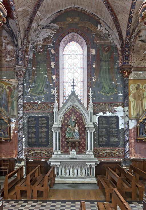 Monument aux morts, église paroissiale Sainte-Thérèse d'Angers