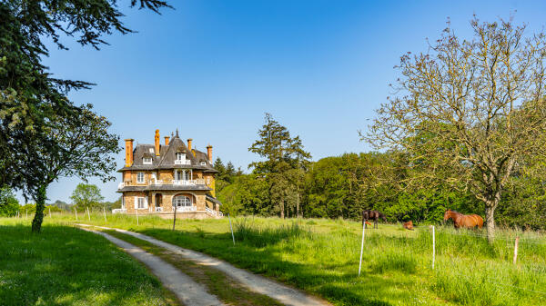 Demeure de villégiature dite cottage ou château