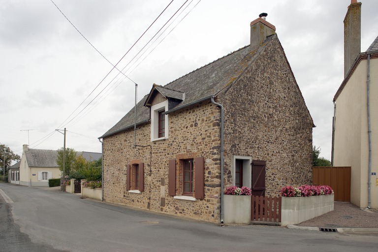 Maison - 4 route de Chammes, Blandouet