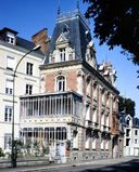 Hôtel, actuellement immeuble de bureaux, Laval