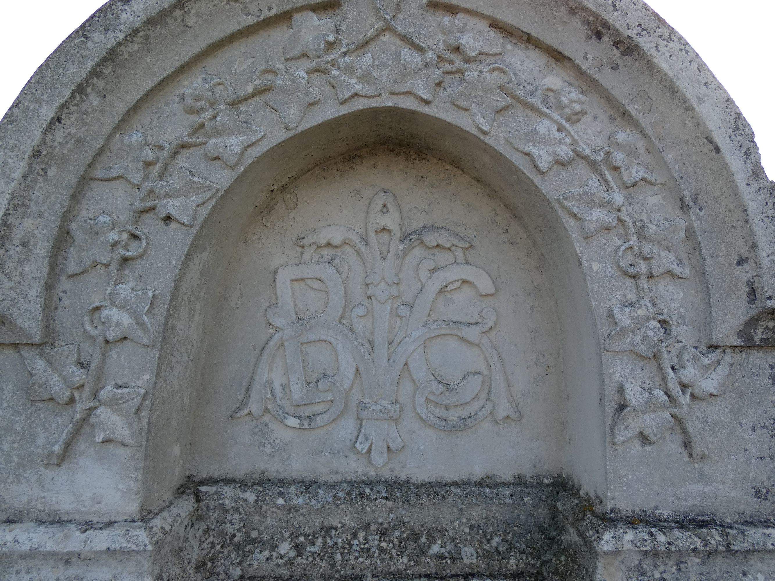 Enclos funéraire de la famille Brelay-Pousson-Charrier, dont un soldat de la guerre 1914-1918