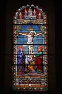 Verrière : crucifixion - Église paroissiale et prieurale Notre-Dame, Saulges