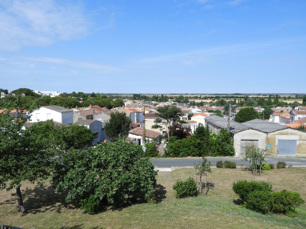 Bourg de L'Île-d'Elle