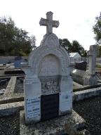 Enclos funéraire de la famille Brelay-Pousson-Charrier, dont un soldat de la guerre 1914-1918