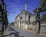 Chapelle funéraire, lanterne des morts, dite chapelle Sainte-Catherine, Fontevraud-l'Abbaye