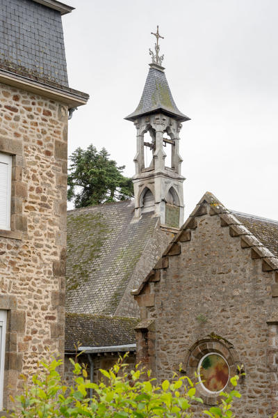 Château de l'Isle-du-Gast, puis hospice et orphelinat, actuellement foyer médicalisé - Saint-Georges-de-l'Isle