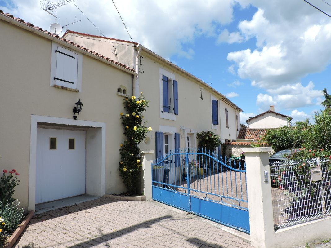 Maison dite le Courseau, actuellement maisons, 1 et 3 rue du Bourbia