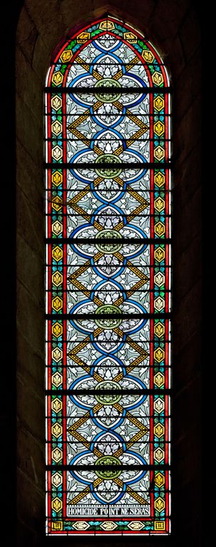 Ensemble de 10 verrières décoratives : les dix commandements (baies 13 à 22) - Église paroissiale Saint-Martin, Louverné
