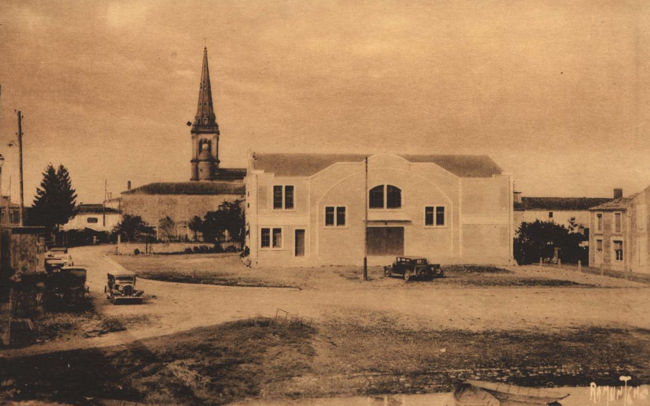 Salle des fêtes, place André-Audouin