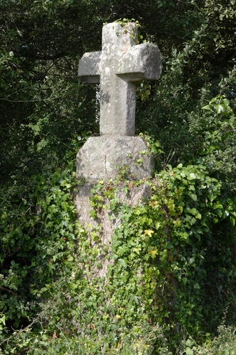 Croix de chemin, dite croix de Brézéan