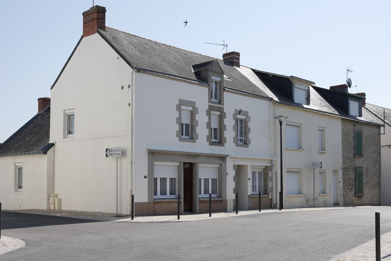 Rangée de maisons, 1, 3, 5, 7 rue Saint-Exupéry