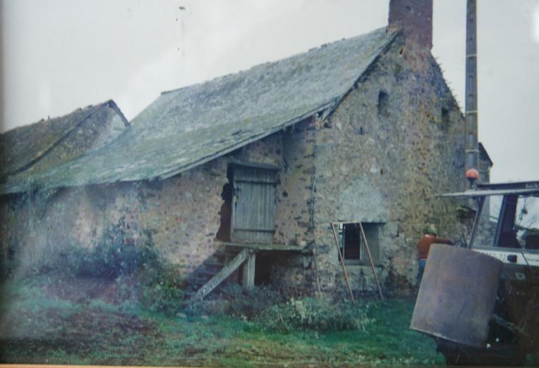 Prieuré de chanoines de Prémontré Notre-Dame-de-la-Mancellière et ferme, actuellement maison - la Basse-Mancellière, Saint-Jean-sur-Erve