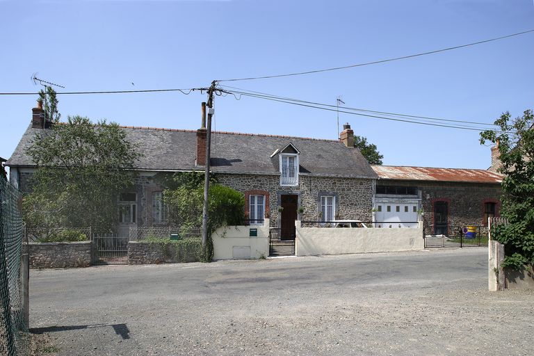 Maison, puis école de garçons, puis de nouveau maison - 13 route de Sainte-Suzanne, 8e maison, Saint-Léger