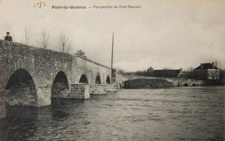 Pont sur l'Huisne, dit "pont romain"