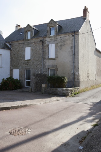 Maison, 3, 5 chemin du Rocher