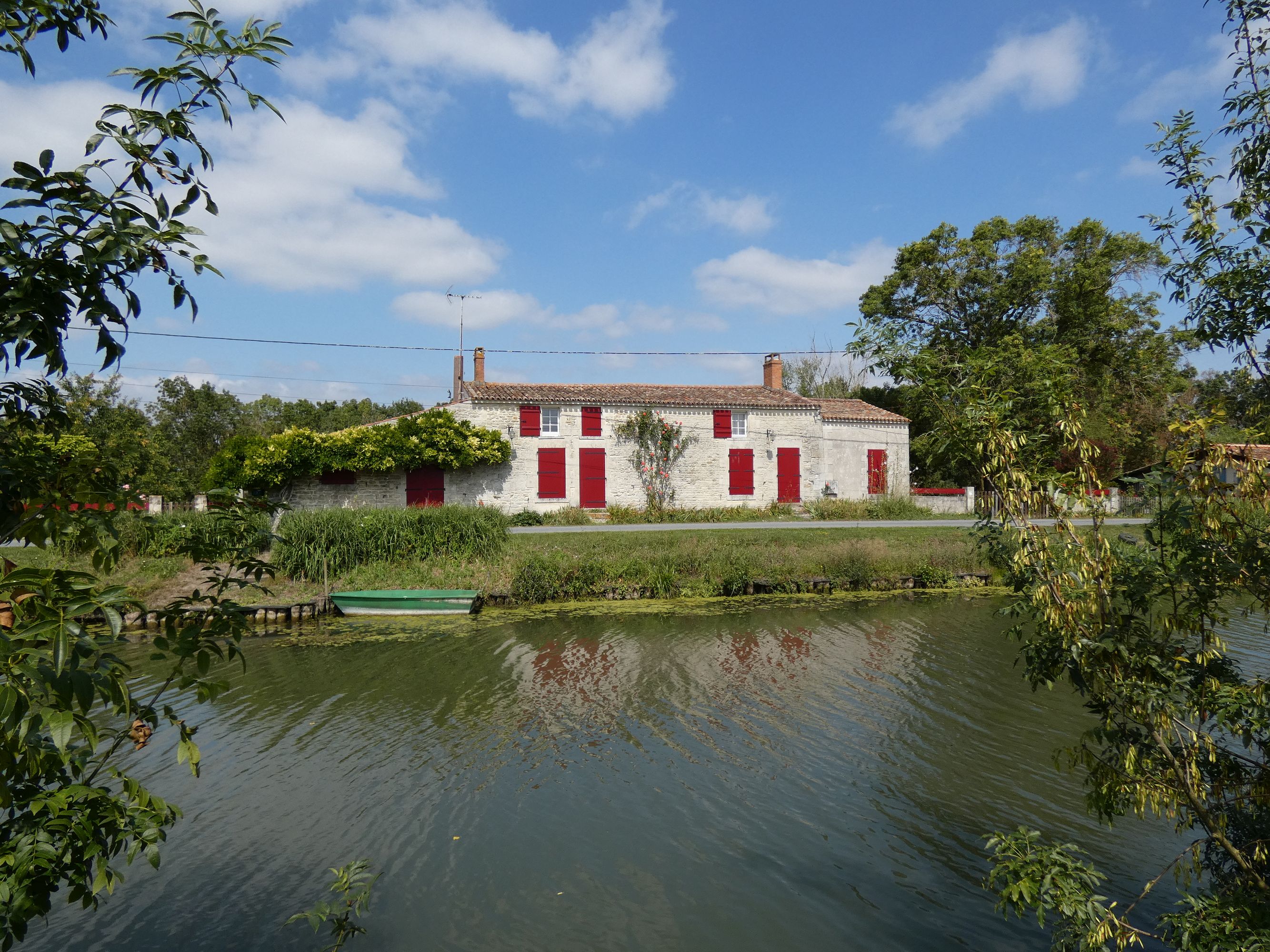 Ferme, actuellement maison, la Roselière des Vieilles Barbées