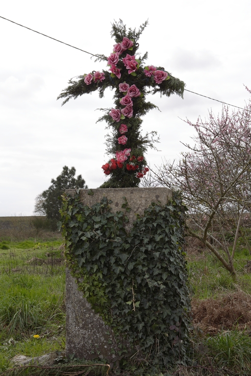 Croix de chemin, dite croix de Kervrenel