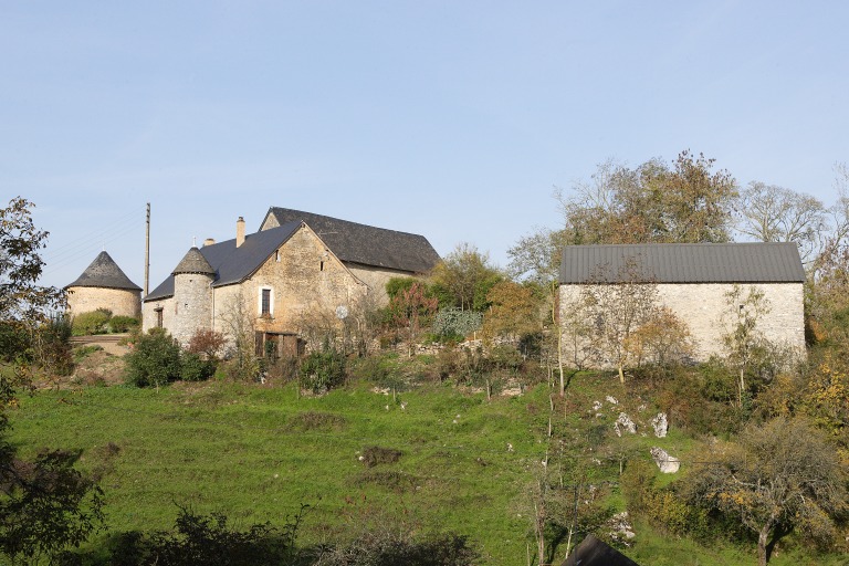 Édifice fortifié (?), puis ferme, actuellement maison - Montguyon, Saulges