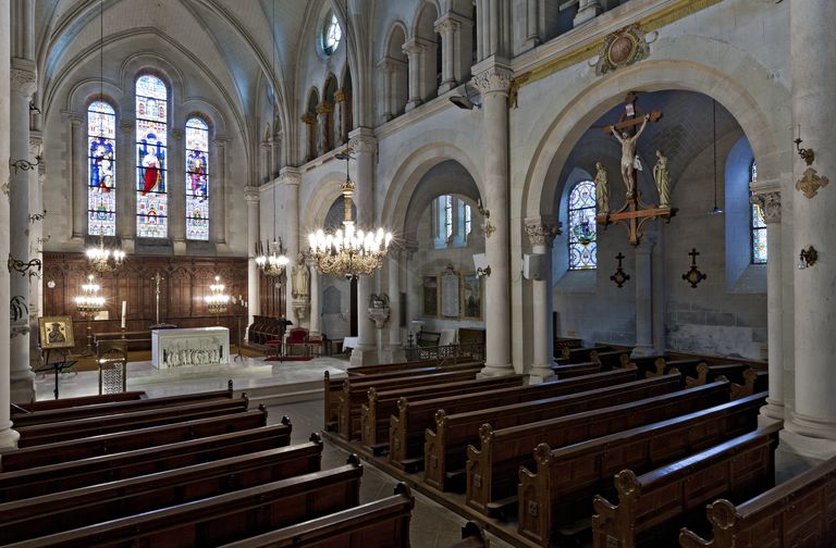 Monument aux morts, église paroissiale Saint-Martin de Villiers-Charlemagne