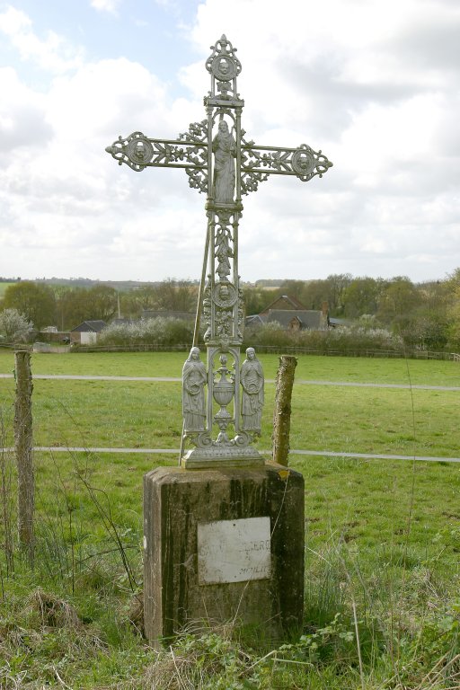 Les croix monumentales de la commune de Saint-Jean-sur-Erve