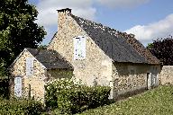 Ferme, actuellement maison, le Grand cimetière, 16 rue du Tusson