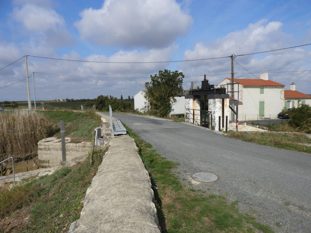 Porte de l'Epine, maison de garde