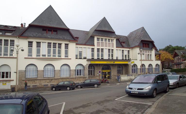 Poste de la Baule-Escoublac, place de la Victoire