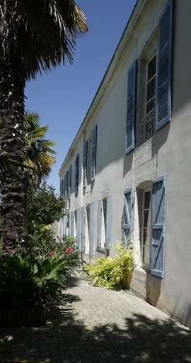 Hôtel, 22-28 rue Henry-Renaud
