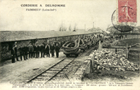 La corderie en 1905, de gauche à droite les ateliers, la route de Corsept, le chemin de fer reliant Paimboeuf à Saint-Brevin.