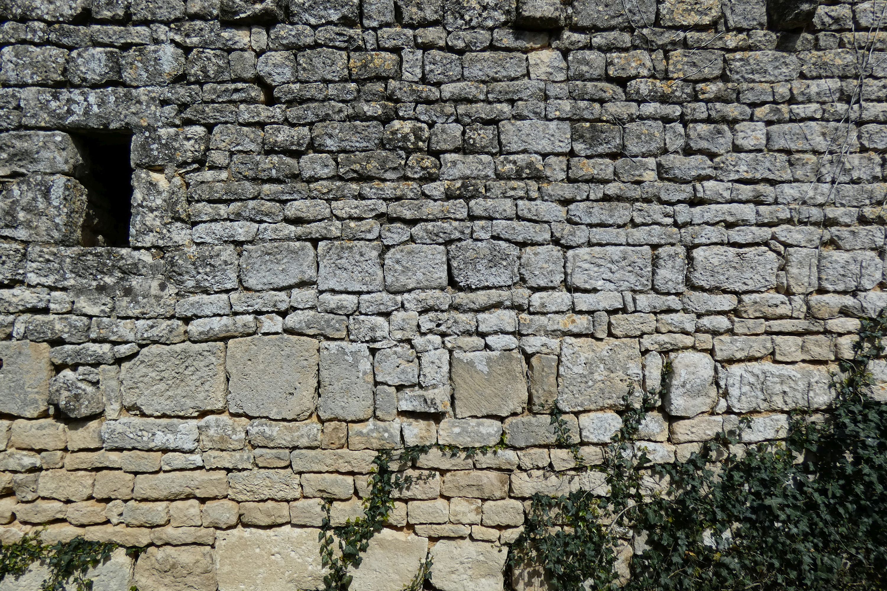 Ferme dite la Riboulerie, actuellement maisons, 1 rue du Mouton, 12 route du Mazeau